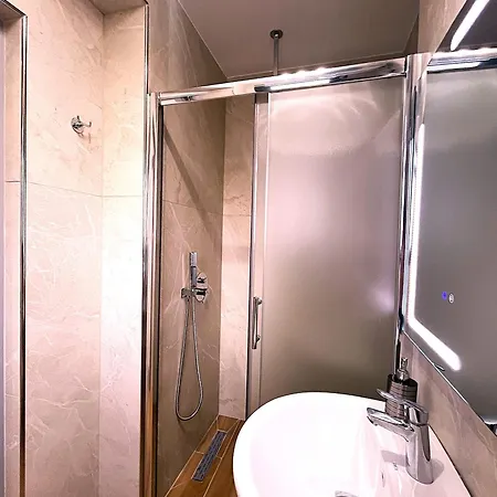 Kam In Lungomare Апартаменты Влёра